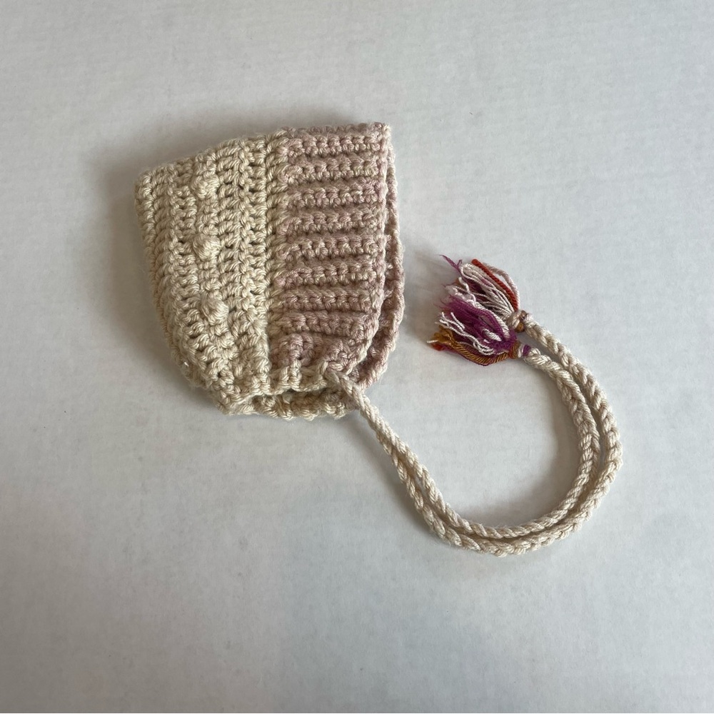 Handmade Bonnet‎ Oatmeal/Pink With Bobbles, Tassel Tie Baby Girl 12-18 Month